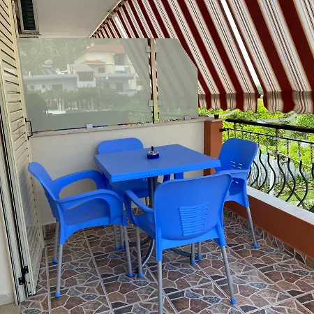 Golden Beach Apartments דירה