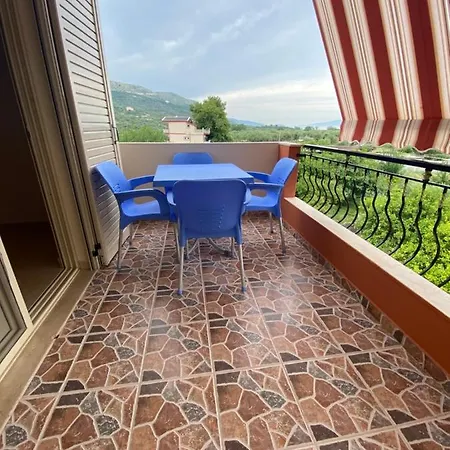 Golden Beach Apartments דירה