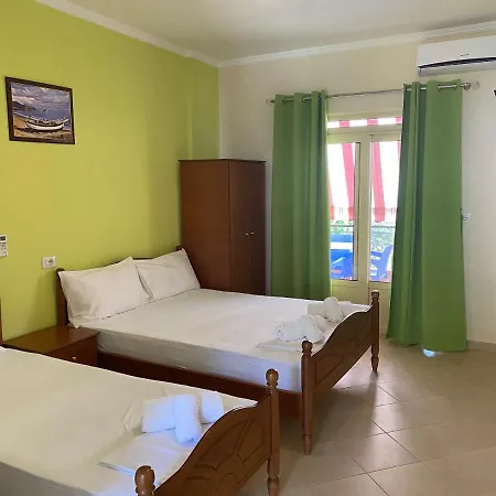 Golden Beach Apartments דירה *