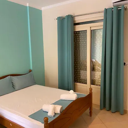 Golden Beach Apartments * Borsh