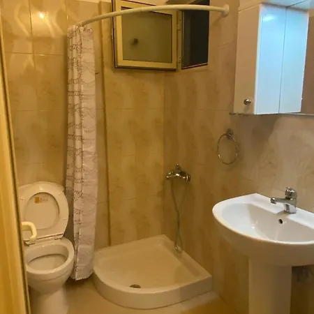 Golden Beach Apartments * בורש