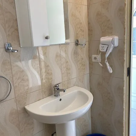 Golden Beach Apartments דירה *