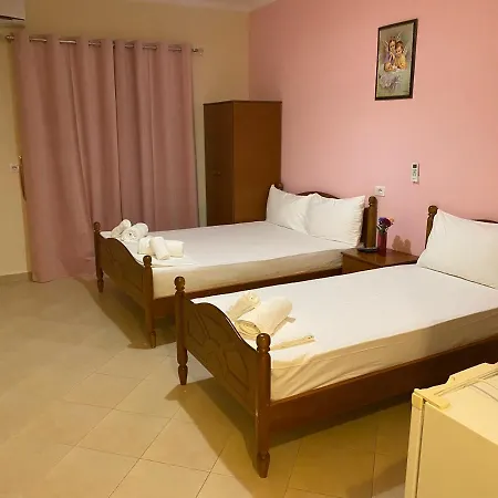 Golden Beach Apartments Appartamento Borsh